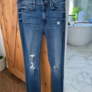 MOTHER - The Mid Rise Dazzler Ankle Fray - Weekend Warrior - Medium Blue / 27